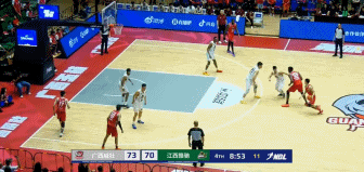 对抗!庞正林的33分创造了本土球员的单场新高 杨岳11投9中得到23分