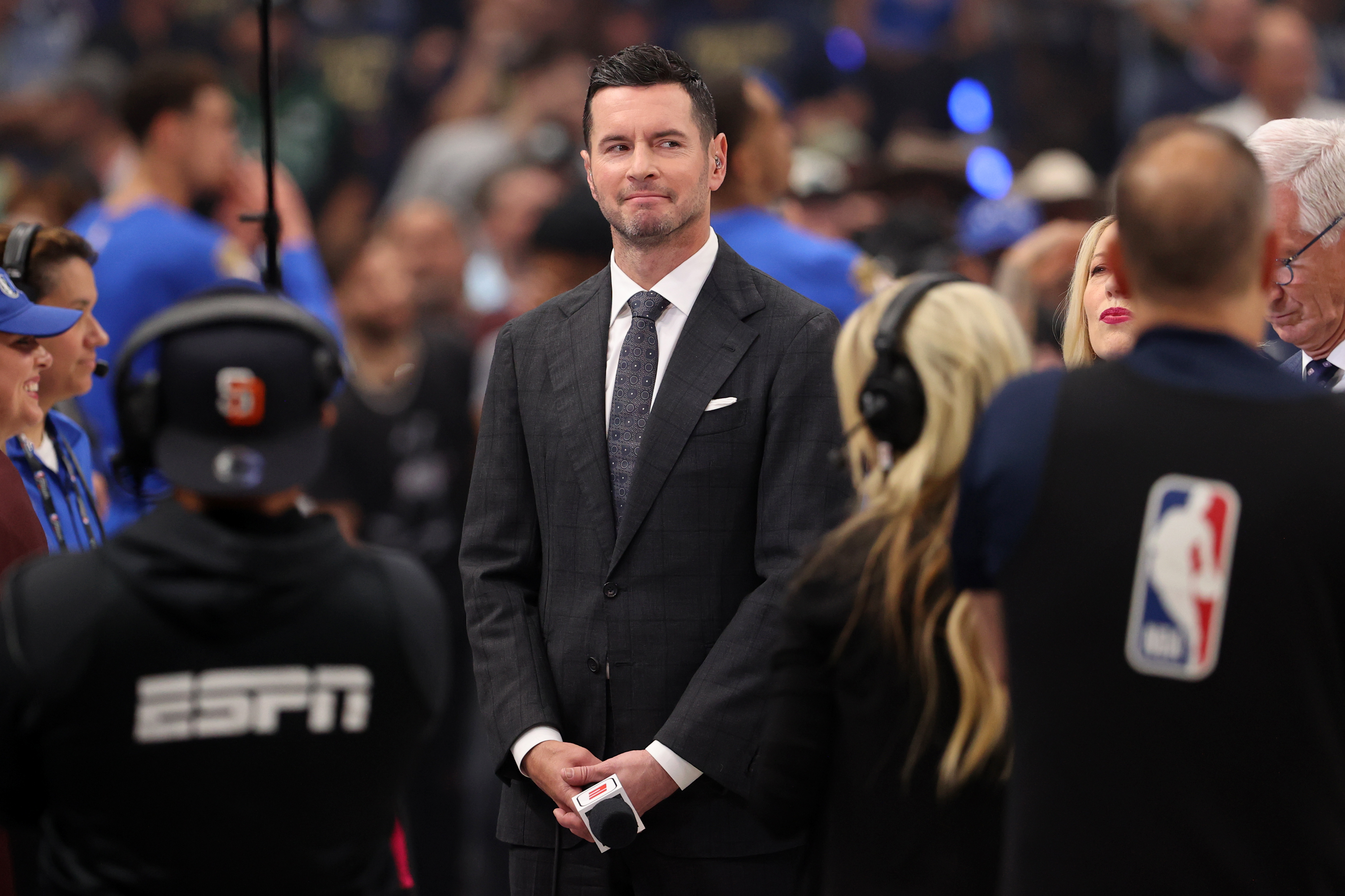 🌟NBA新赛季至今新帅战绩:阿特金森9胜0负 布登7胜1负 雷迪克4胜4负
